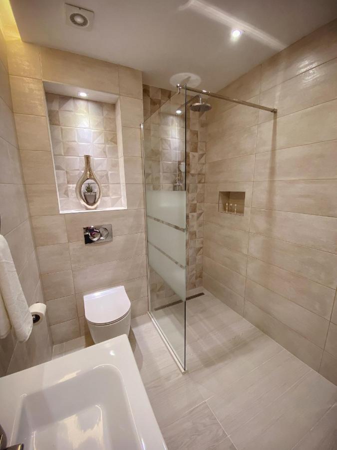 Tiffany Lux Apartment Требине Екстериор снимка