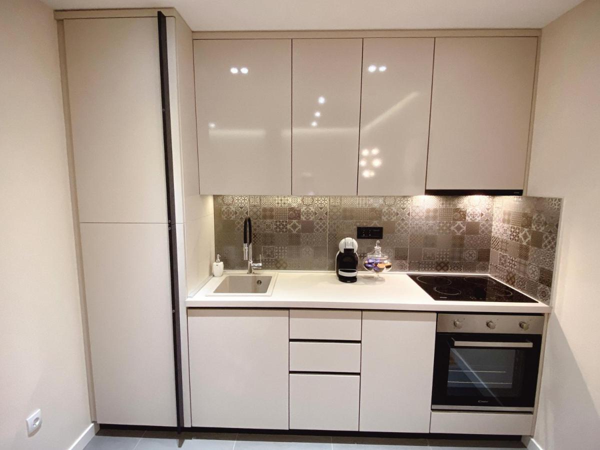 Tiffany Lux Apartment Требине Екстериор снимка