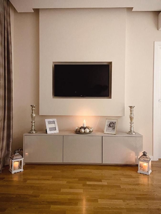 Tiffany Lux Apartment Требине Екстериор снимка